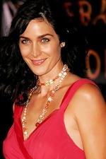 carrie anne moss