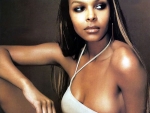 Samantha Mumba Pictures