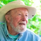  Legendary Folk Singer Pete Seeger Dies at 94