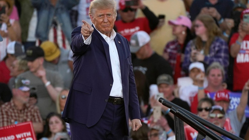  Former President Trump Praises New York Police Raid on Columbia University During Campaign Rally