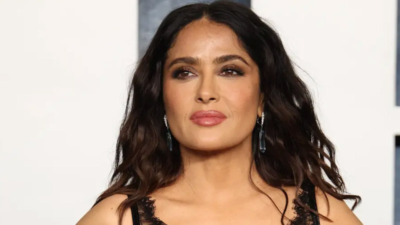  Salma Hayek Recounts Harrowing Experience with Harvey Weinstein and How Hollywood Friendships May Have Protected Her