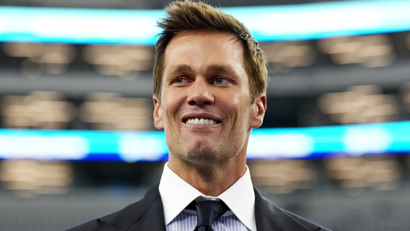  Tom Brady Reflects on Broadcasting Career, Says Football Will Always Be “More Fun”