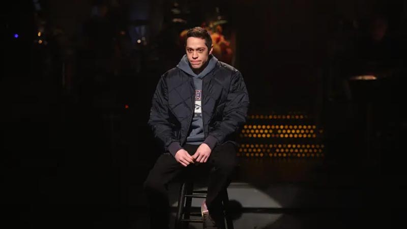  Pete Davidson reveals what he treated himself to with his first paycheck: “I Think I Got Dinner!”